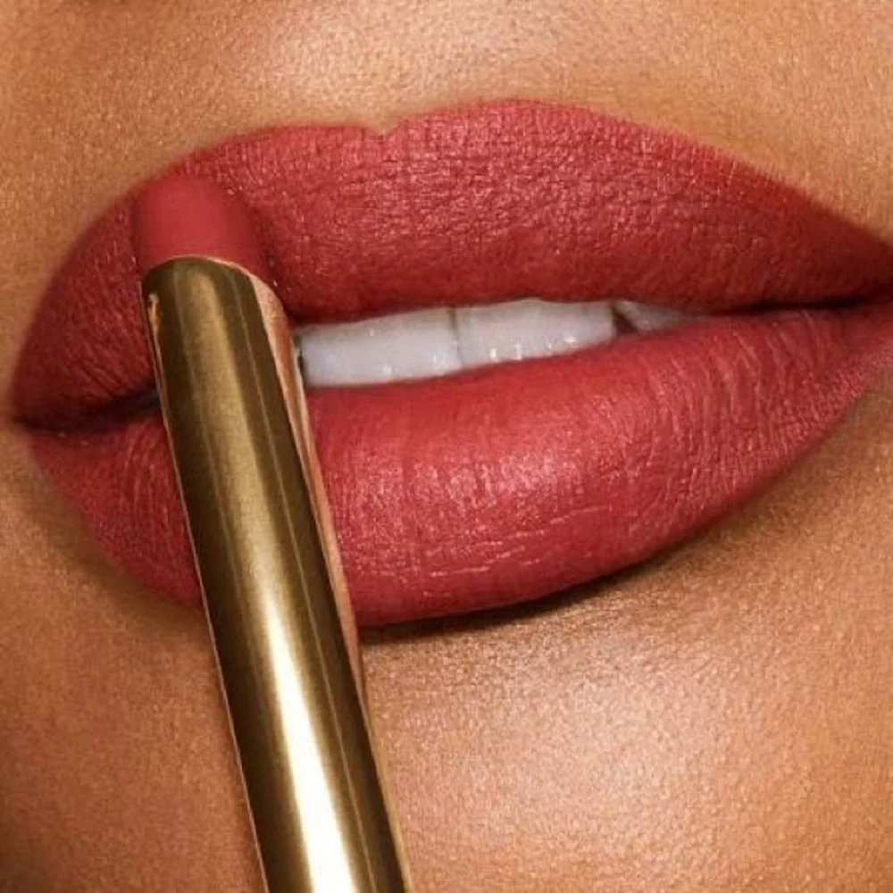BNIB Estée Lauder Explicit Vellum Matte Lipstick - Wrong Place Right Time - Picture 4 of 4